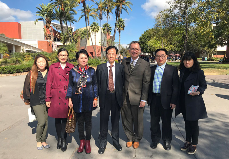 9170金沙集团_李俐董事长向导9170金沙专家代表团旅行会见洛杉矶州大徐荣祥学院