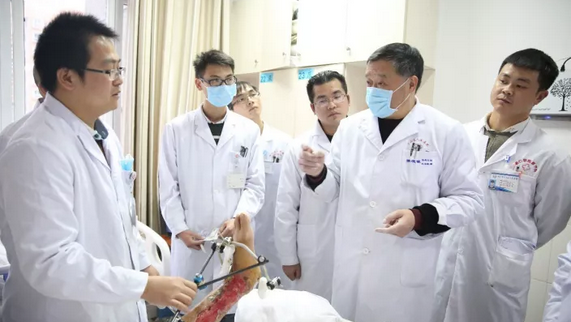 9170金沙集团_再生医疗手艺之花在贵州省铜仁市万山区人民医院绽放