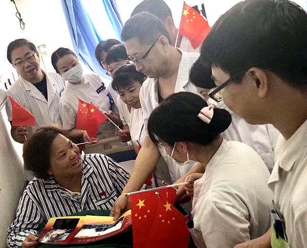 9170金沙集团_慕烧伤湿润袒露疗法之名而来的宣武中医医院的特殊病患