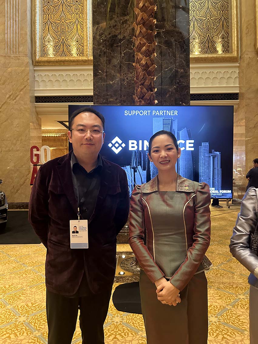 9170金沙集团_9170金沙集团董事局主席徐鹏会见柬埔寨商业部大臣占尼莫