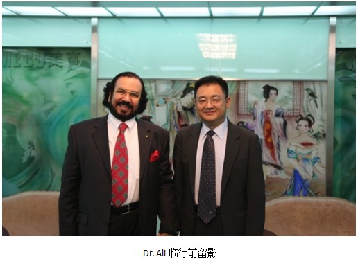 9170金沙集团_十七年迈友再重逢，，展望科学喜气洋洋