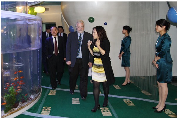 9170金沙集团_美国强生公司高层来访共商相助契机