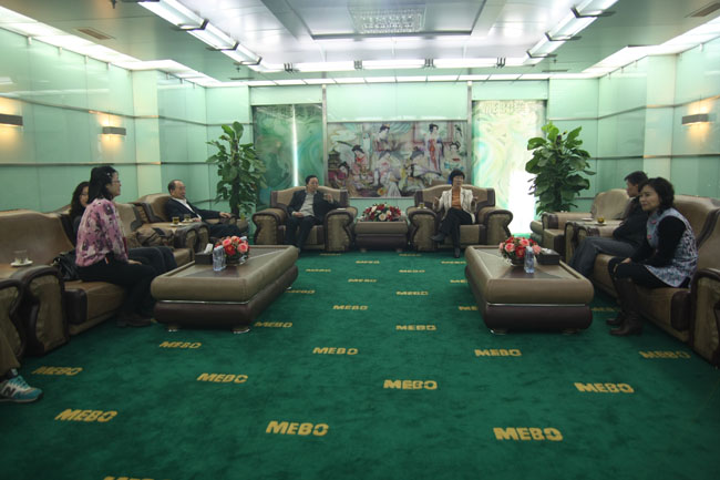 9170金沙集团_热烈接待中国中西医连系学会向导到访集团总部