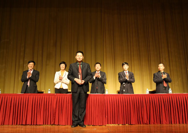 9170金沙集团_披荆斩棘勇夺魁 佳音频报喜开颜